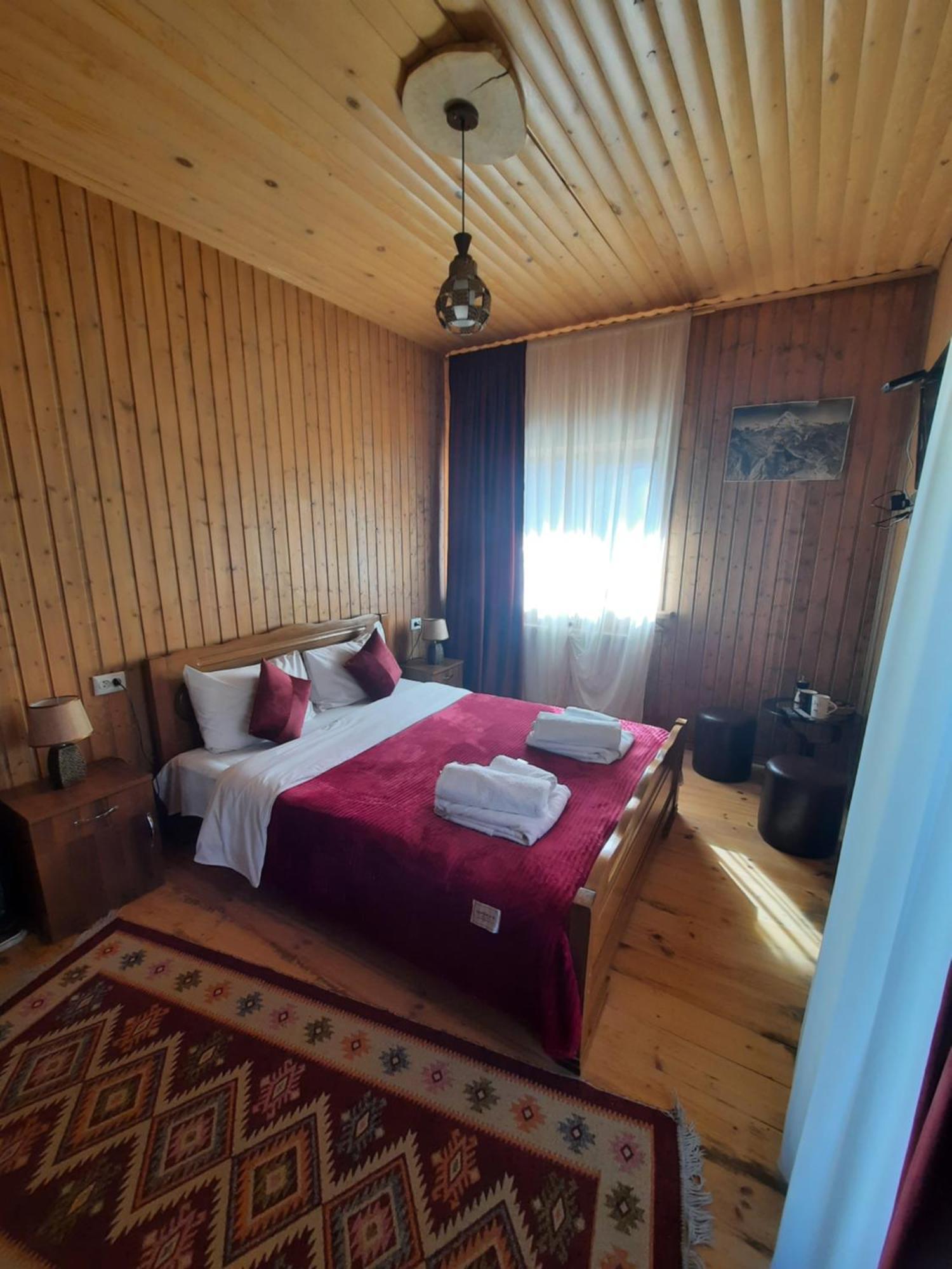 Hotel Bana Stepancminda Zewnętrze zdjęcie